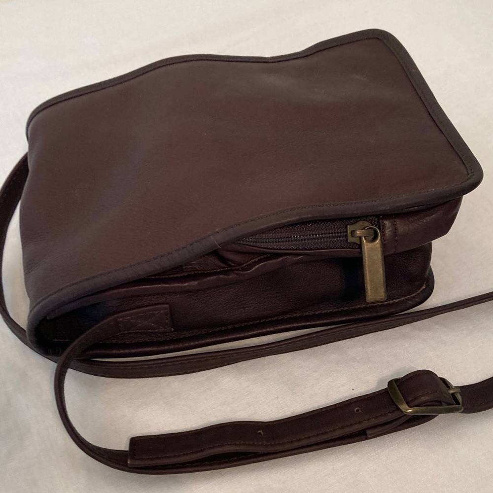 Romag Crossbody Brown buttery Leather Bag - Picture 6 of 17